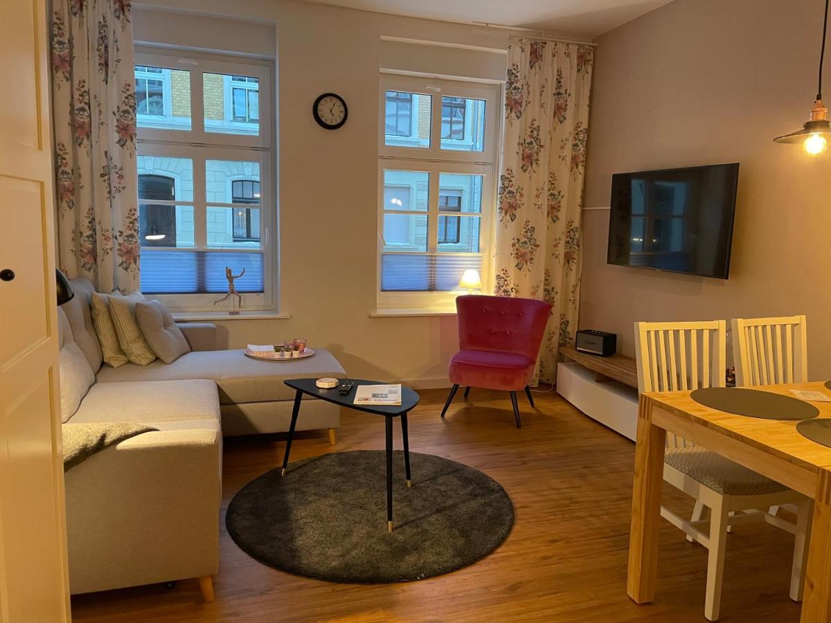 Stadtgefluester Dessau-Rosslau Екстер'єр фото
